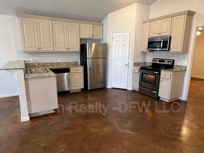 Apartment for rent at 2308 S 3rd St #B, Waco, TX 76707