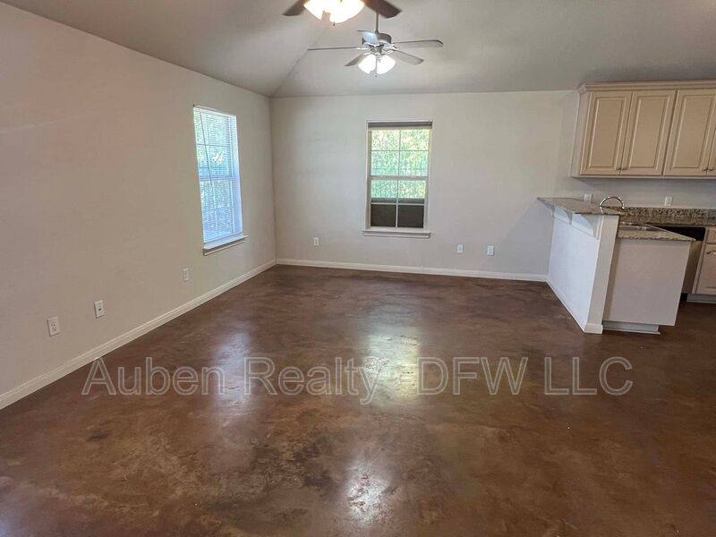 Apartment for rent at 2308 S 3rd St #B, Waco, TX 76707