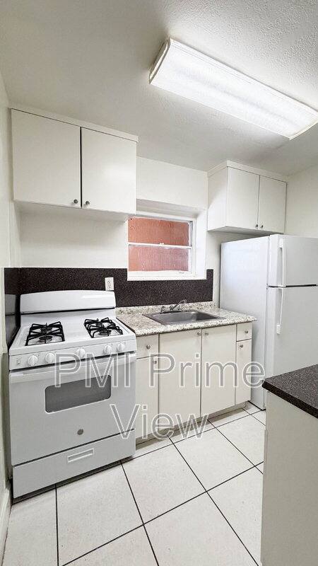 Apartment for rent at 1245 W 24th St #208, Hialeah, FL 33010