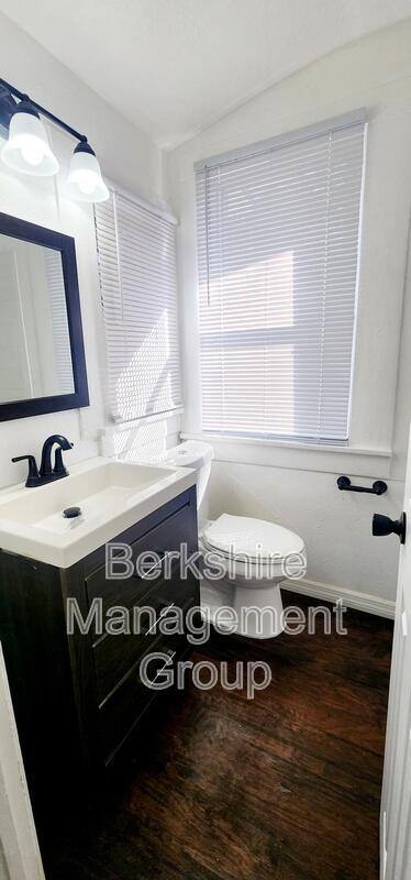 Townhouse for rent at 940 E Palmetto St, Lakeland, FL 33801