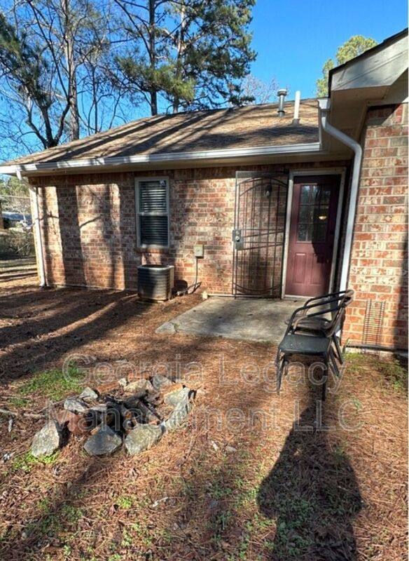 Townhouse for rent at 106-1 Oak Park Court, Athens, GA 30605