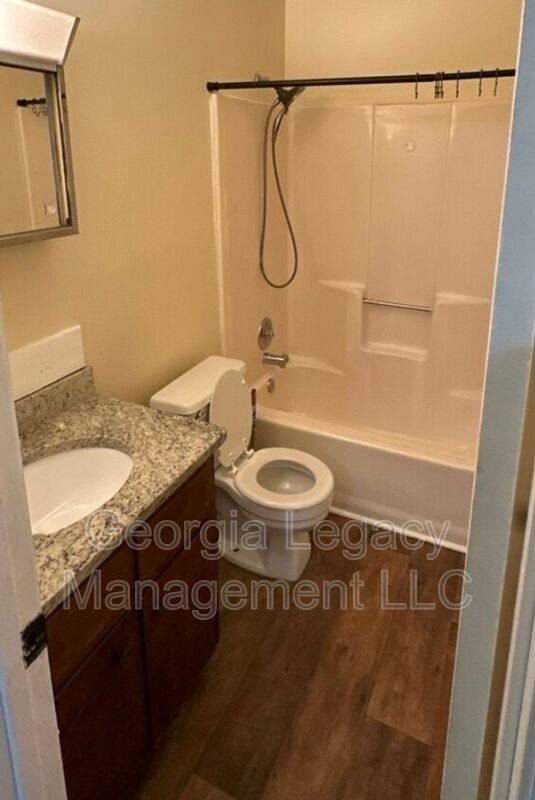 Townhouse for rent at 106-1 Oak Park Court, Athens, GA 30605