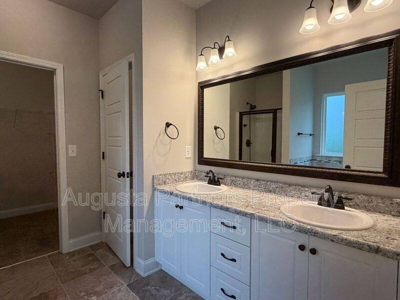 House for rent at 1008 Swan Court, North Augusta, SC 29860