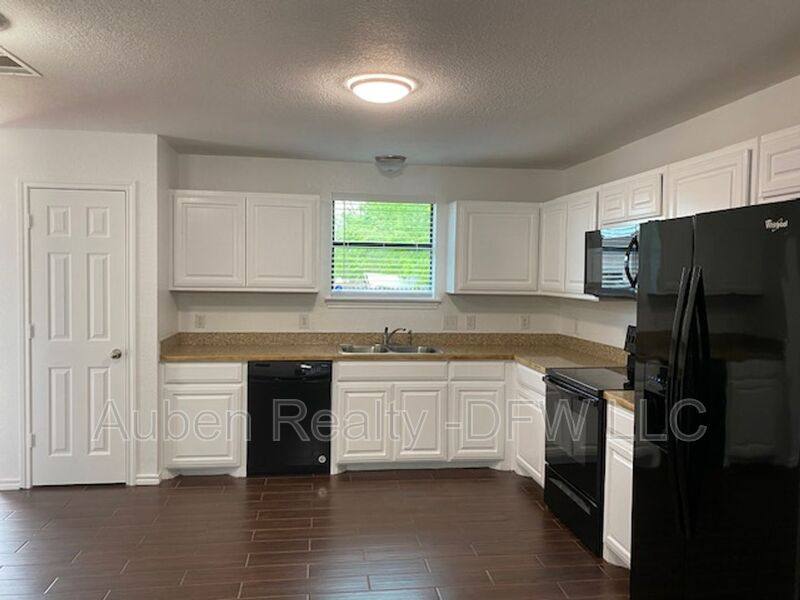 House for rent at 203 W Willow St, Sanger, TX 76266