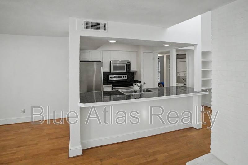 Apartment for rent at 5938 Sandhurst Lane - 205 #205, Dallas, TX 75206