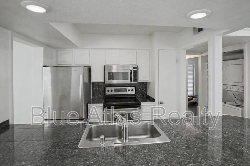 Apartment for rent at 5938 Sandhurst Lane - 205 #205, Dallas, TX 75206