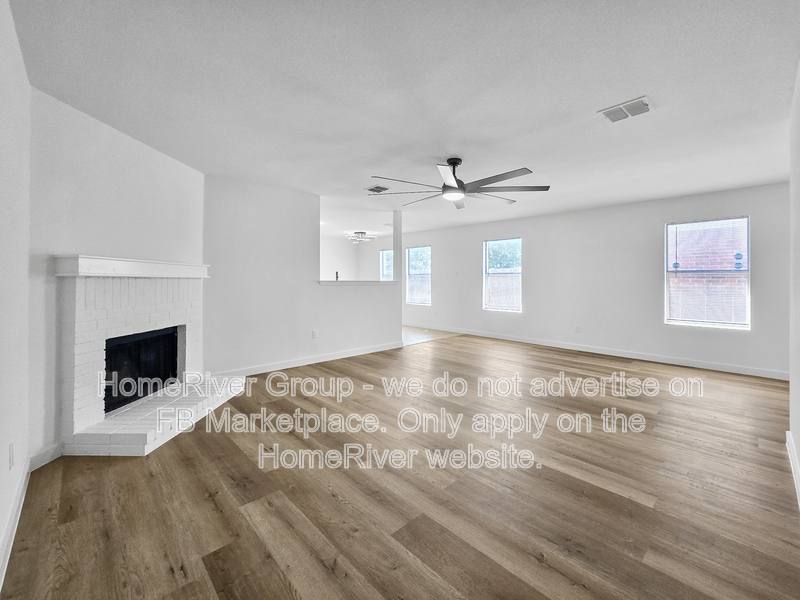 House for rent at 4261 Meadowknoll Dr, Fort Worth, TX 76123