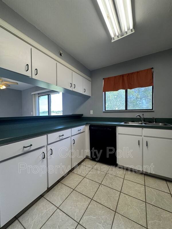 Townhouse for rent at 1836 N Crystal Lake Dr #5, Lakeland, FL 33801