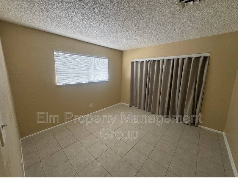 Apartment for rent at 2516 E Mesquite Ave #4, Las Vegas, NV 89101