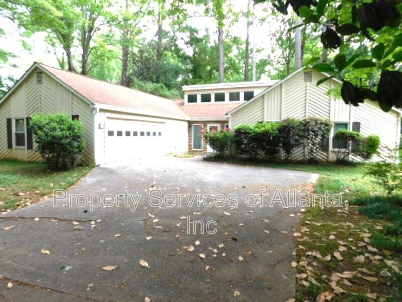 House for rent at 1710 Pine Rd, Marietta, GA 30062
