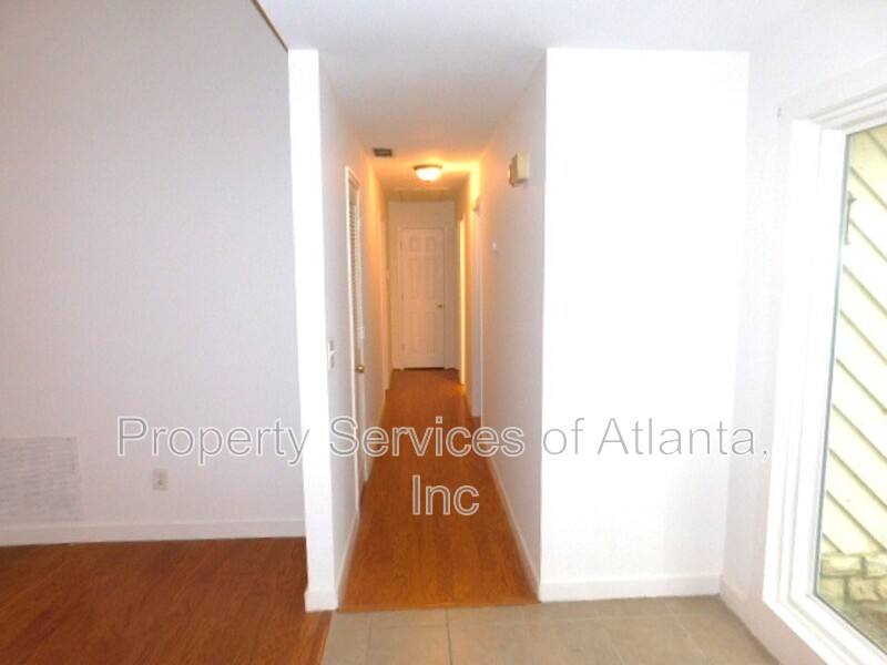 House for rent at 1710 Pine Rd, Marietta, GA 30062
