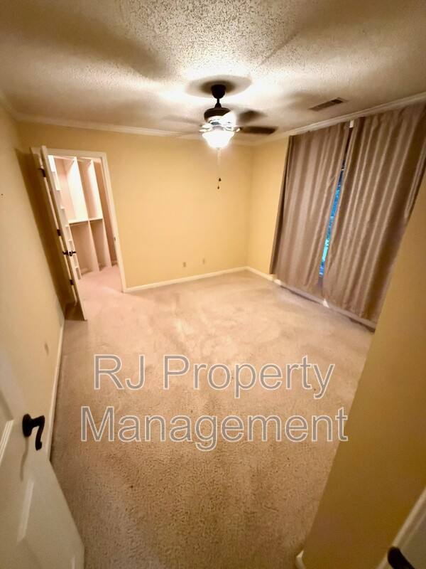 House for rent at 8610 Dena Cove W, Cordova, TN 38018