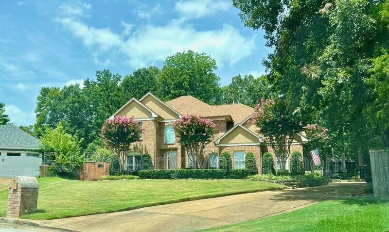 House for rent at 8610 Dena Cove W, Cordova, TN 38018