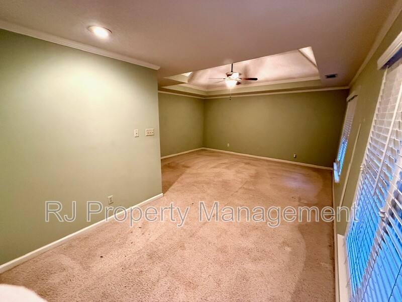 House for rent at 8610 Dena Cove W, Cordova, TN 38018