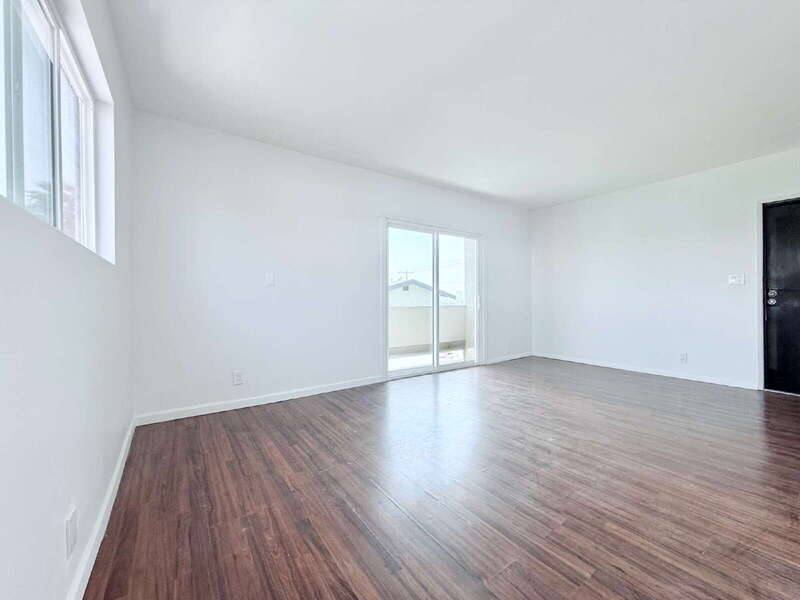Apartment for rent at 1915 S Longwood Ave #5, Los Angeles, CA 90016