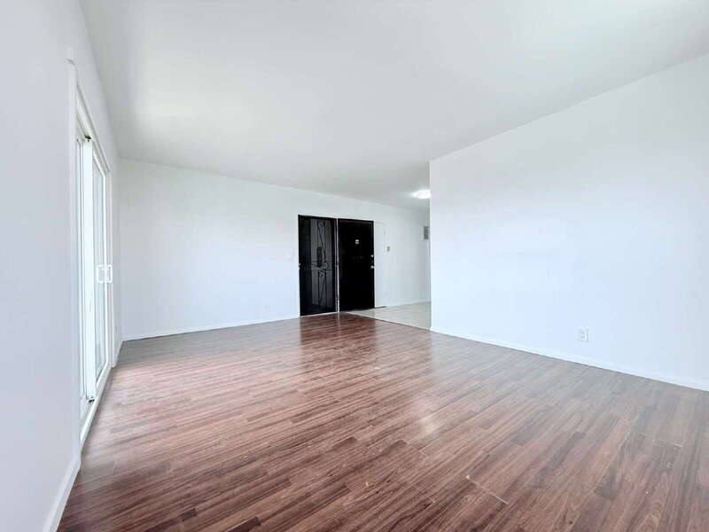 Apartment for rent at 1915 S Longwood Ave #5, Los Angeles, CA 90016