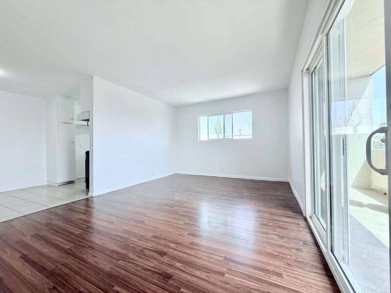 Apartment for rent at 1915 S Longwood Ave #5, Los Angeles, CA 90016