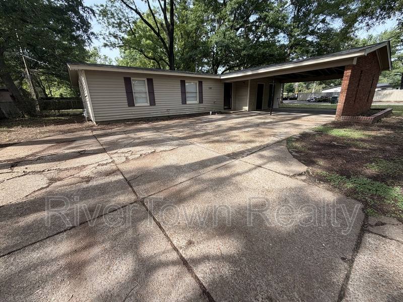 House for rent at 4825 Bridgedale Ave, Memphis, TN 38118