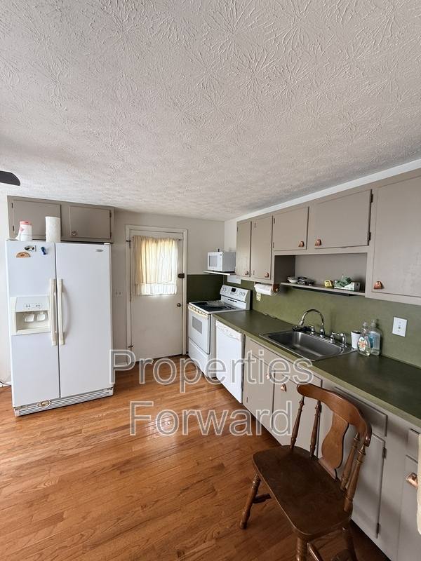 House for rent at 873 Allison Dr, Columbus, OH 43207