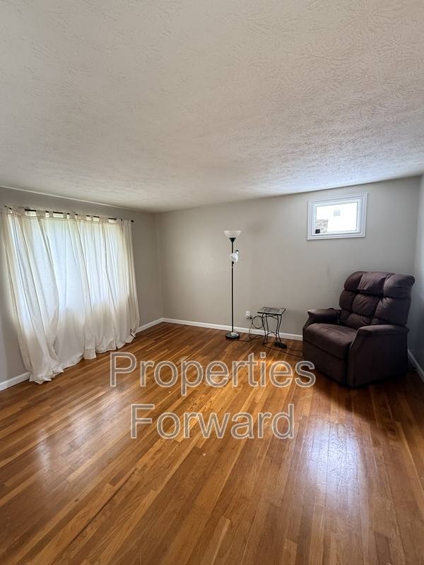 House for rent at 873 Allison Dr, Columbus, OH 43207