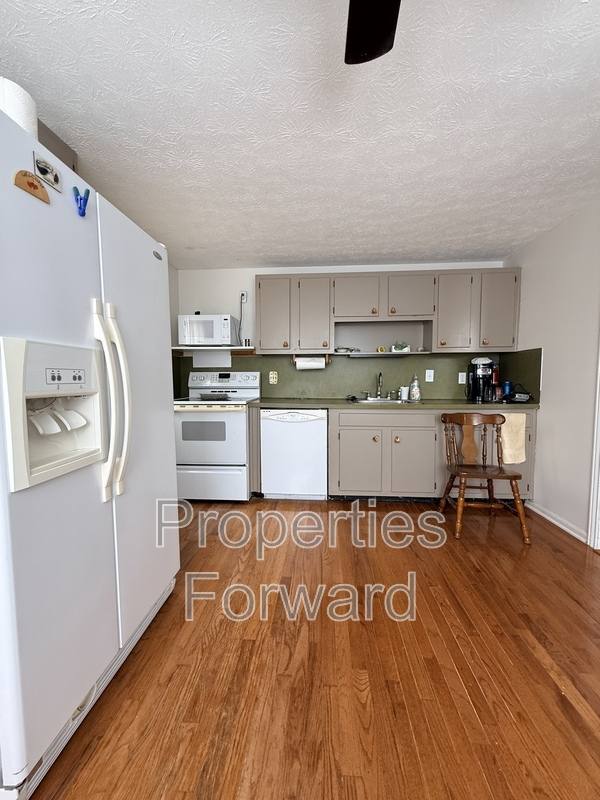 House for rent at 873 Allison Dr, Columbus, OH 43207