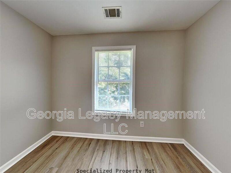 Townhouse for rent at 407 Maple Way E, Monroe, GA 30655