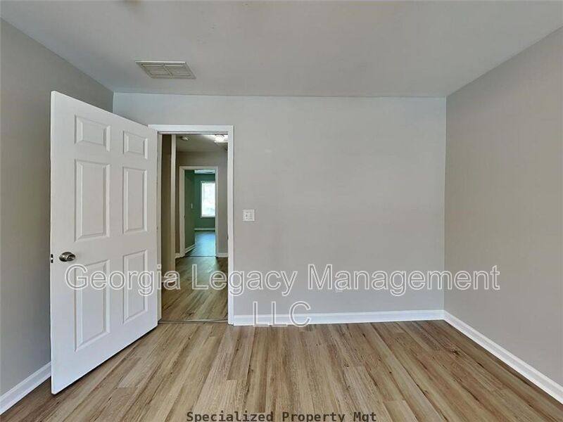 Townhouse for rent at 407 Maple Way E, Monroe, GA 30655