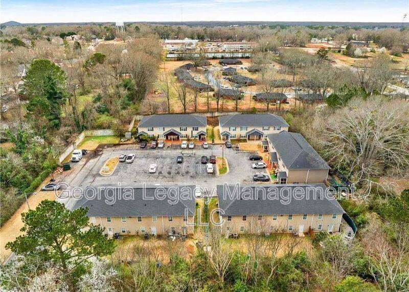 Townhouse for rent at 407 Maple Way E, Monroe, GA 30655