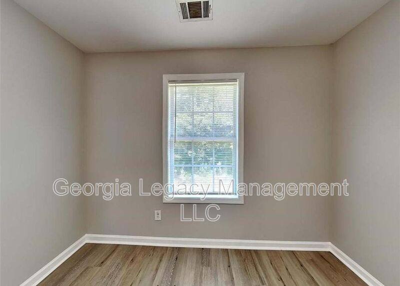 Townhouse for rent at 407 Maple Way E, Monroe, GA 30655