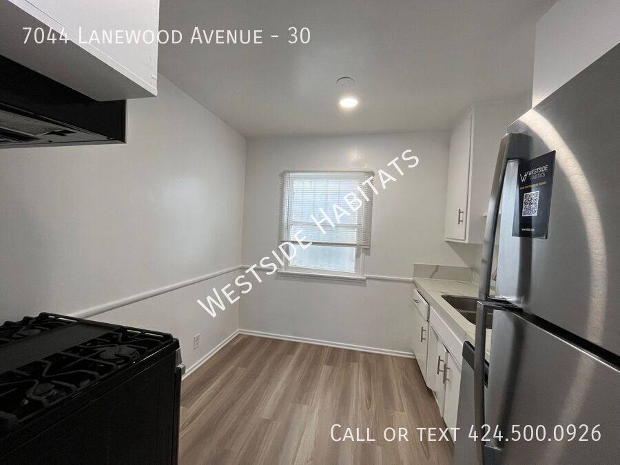 Apartment for rent at 7044 Lanewood Ave #30, Los Angeles, CA 90028