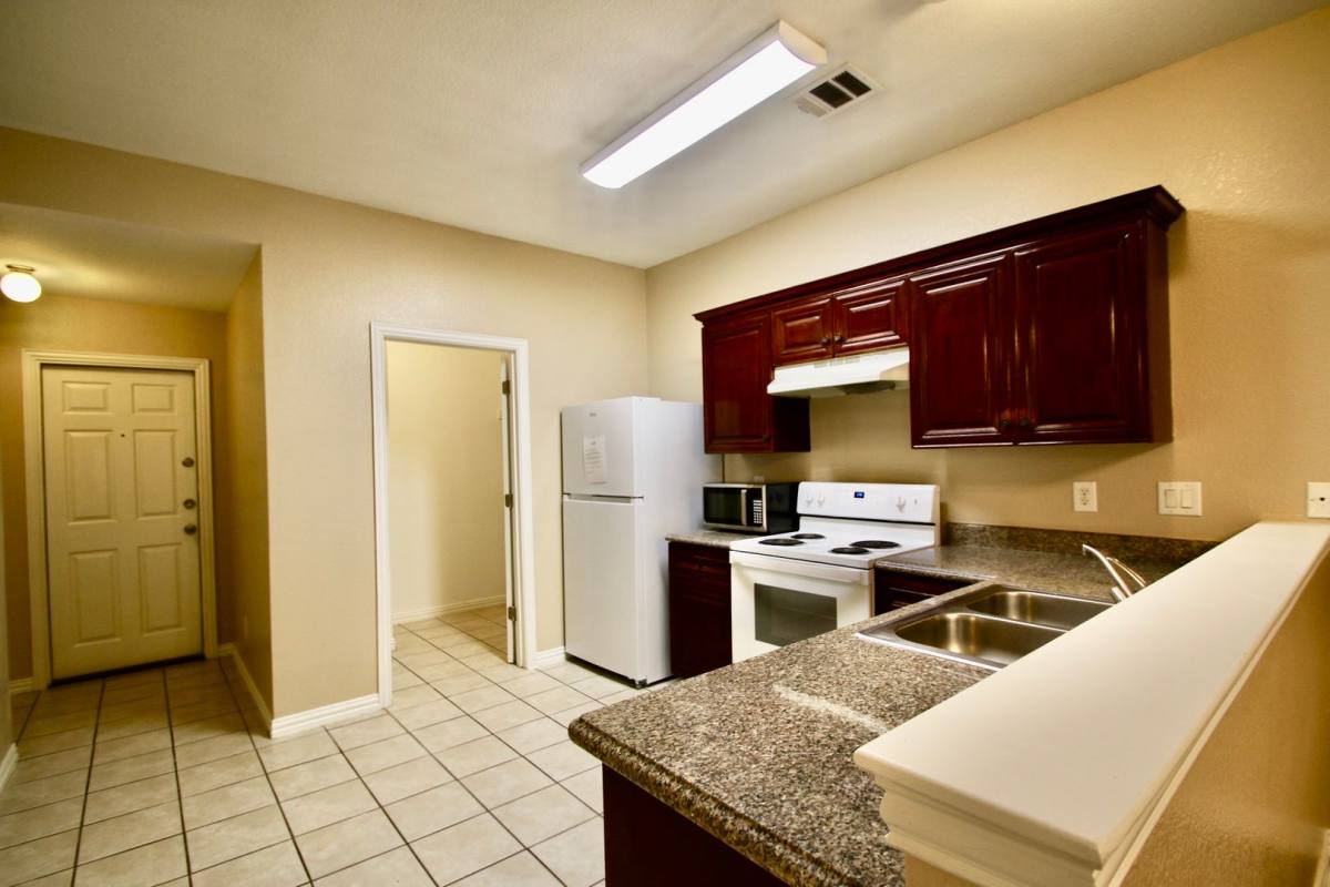 Apartment for rent at 3116-3118 S Cherry Lane, Fort Worth, TX 76116