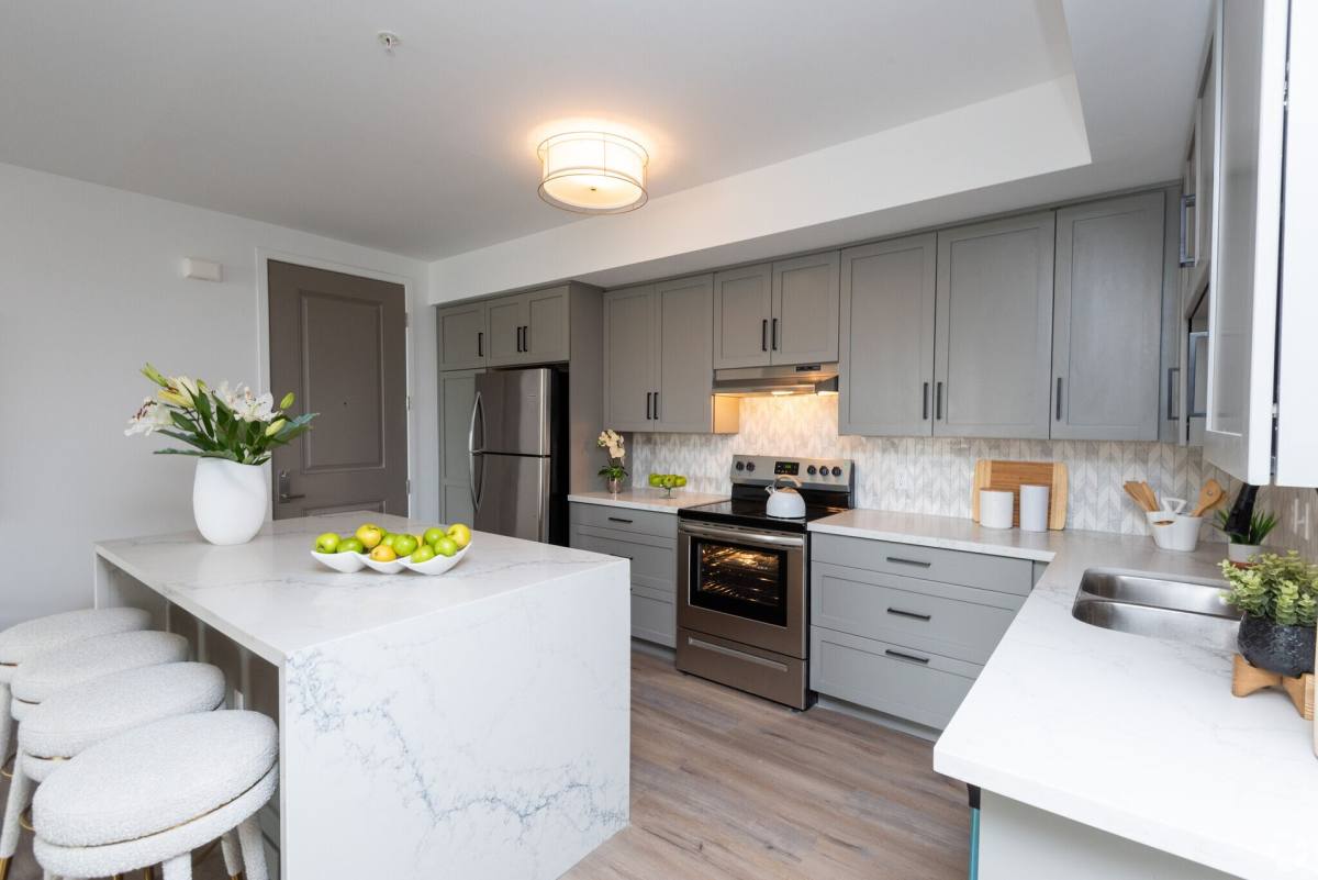 Apartment for rent at 1507 Hi Point St, Los Angeles, CA 90035