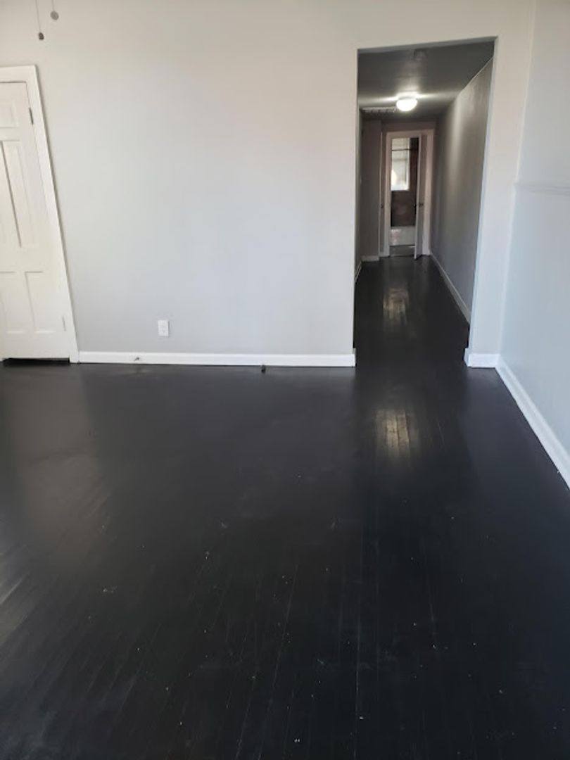 Apartment for rent at 911 913 N Fitzhugh, Dallas, TX 75204