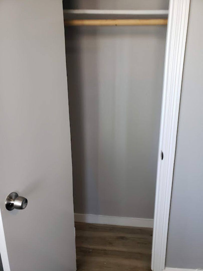 Apartment for rent at 911 913 N Fitzhugh, Dallas, TX 75204