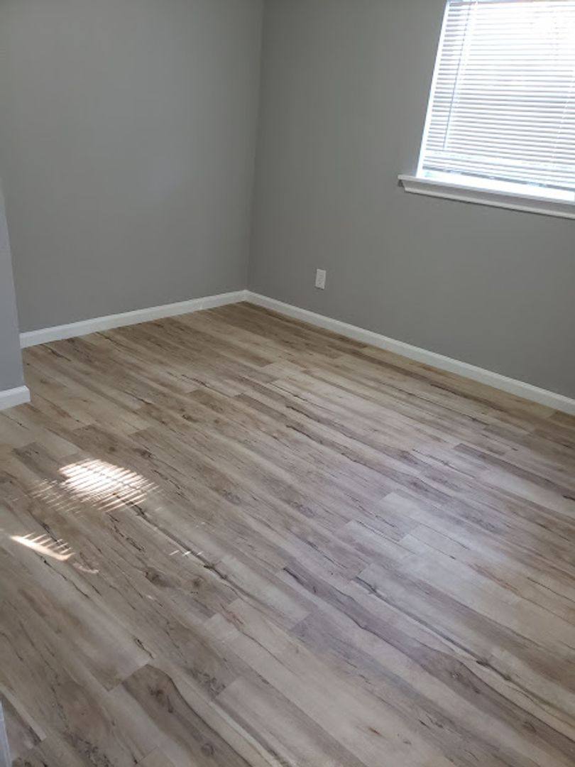 Apartment for rent at 911 913 N Fitzhugh, Dallas, TX 75204