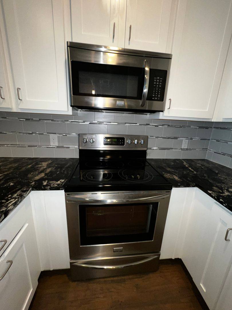 Townhouse for rent at 1319 Rancho Mirage Dr, Dallas, TX 75204