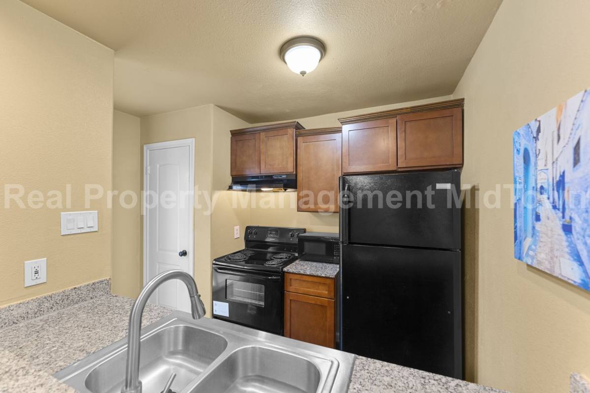 Condo for rent at 5516 Boca Raton Blvd #310, Fort Worth, TX 76112