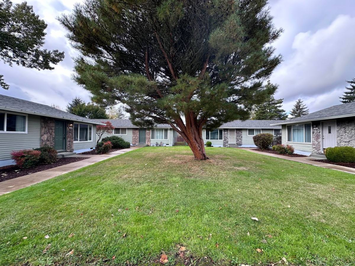 Townhouse for rent at 1303 NE 238th Dr, Troutdale, OR 97060