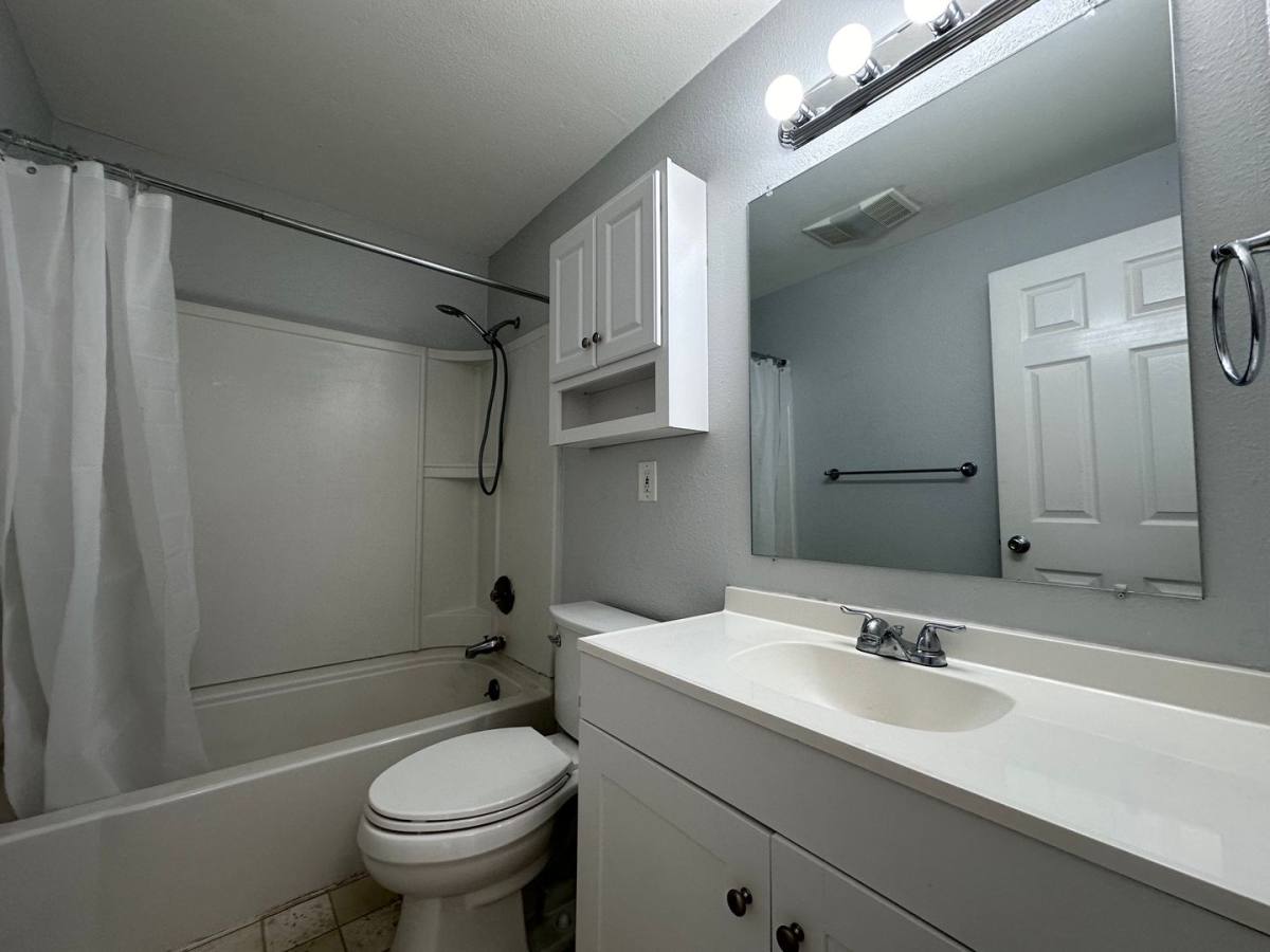 Townhouse for rent at 1303 NE 238th Dr, Troutdale, OR 97060