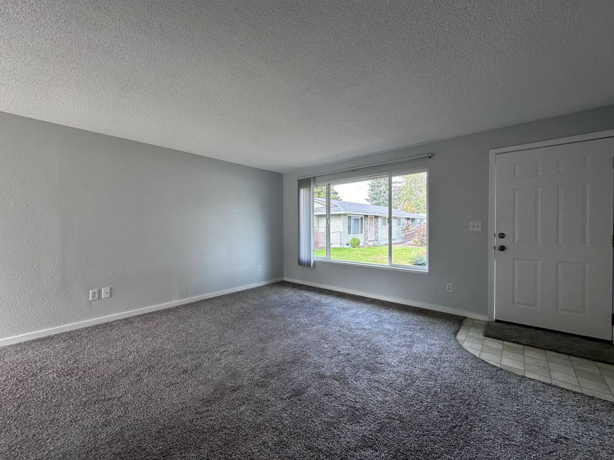 Townhouse for rent at 1303 NE 238th Dr, Troutdale, OR 97060