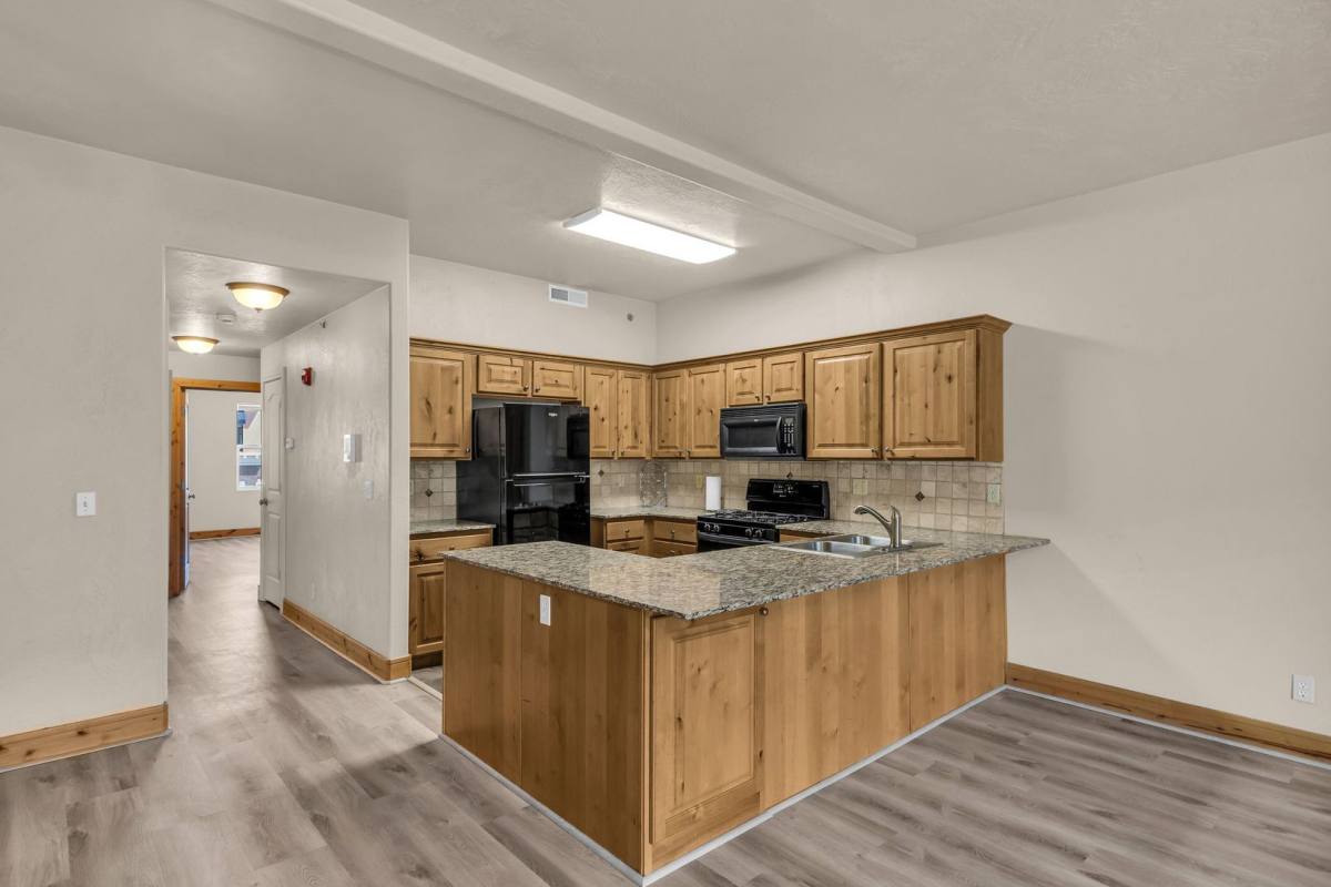 Condo for rent at 1684 W Fox Hollow Lane #H2, Park City, UT 84098