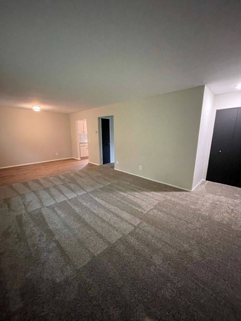 Apartment for rent at 855 E Commerce St, Milford, MI 48381