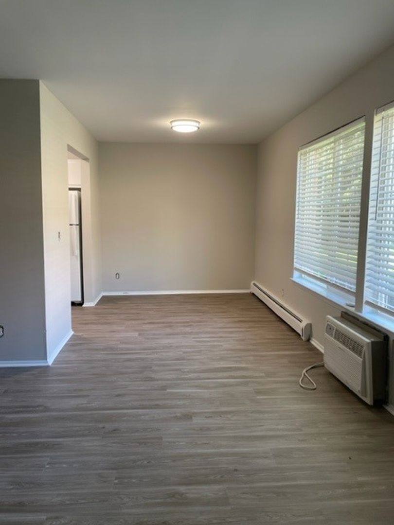 Apartment for rent at 855 E Commerce St, Milford, MI 48381