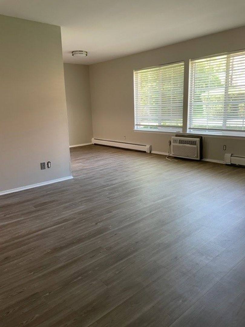 Apartment for rent at 855 E Commerce St, Milford, MI 48381