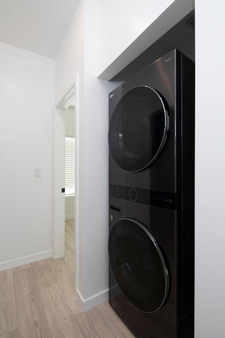 Apartment for rent at 3031-3037 Luna Ave, San Diego, CA 92117