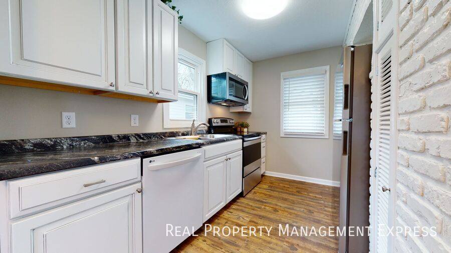 House for rent at 411 S Willow Ave, Sioux Falls, SD 57104