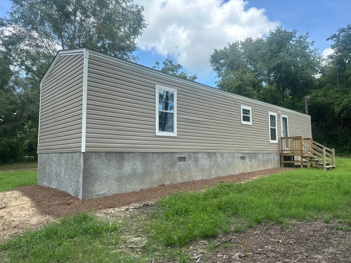 House for rent at 1335 Bell Ave, Soperton, GA 30457