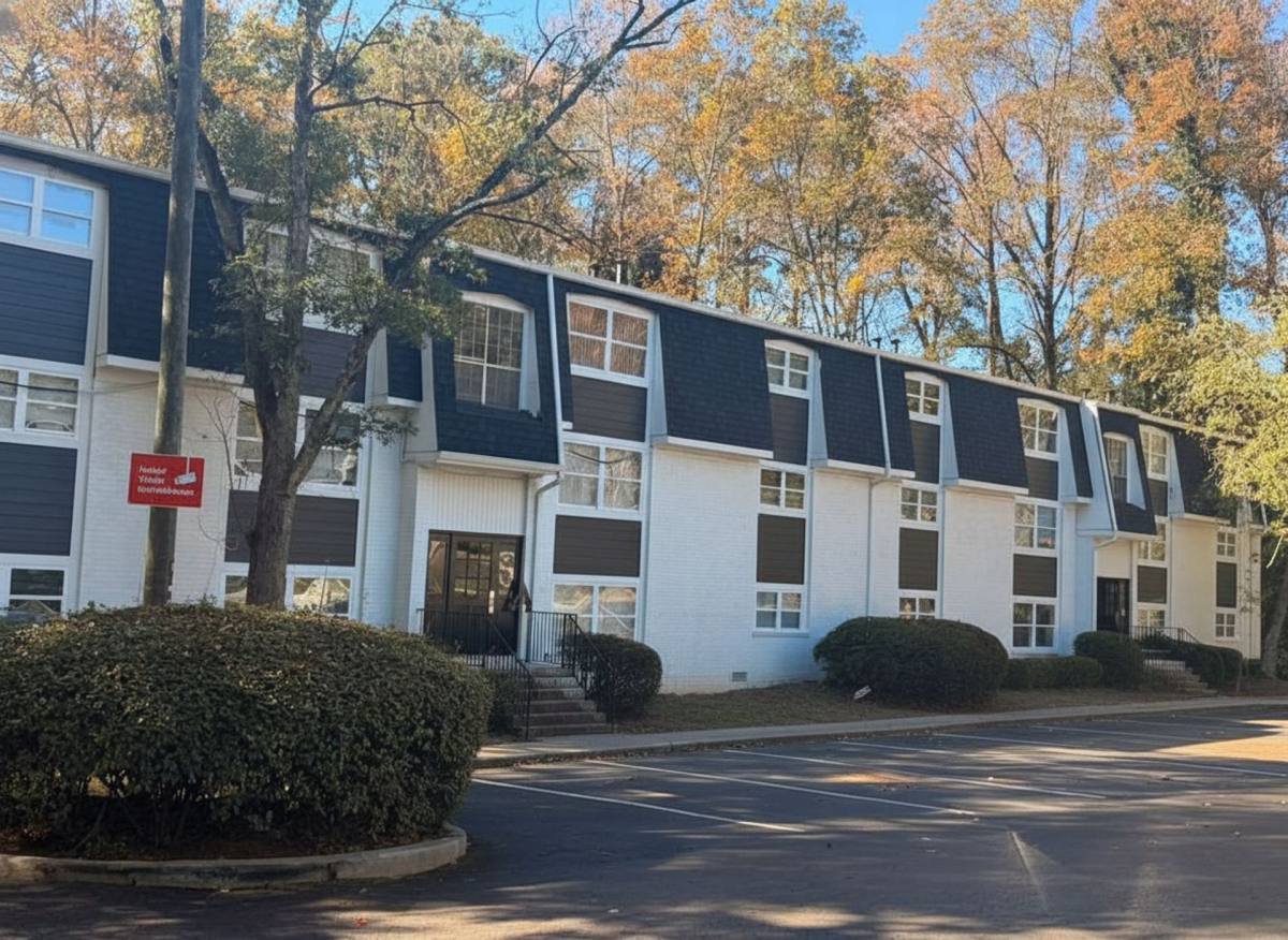 Apartment for rent at 3900 Memorial Dr, Decatur, GA 30032