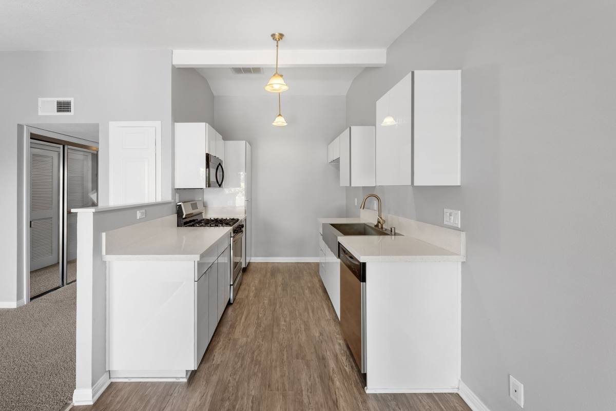 Apartment for rent at 4905 Castana Ave, Lakewood, CA 90712
