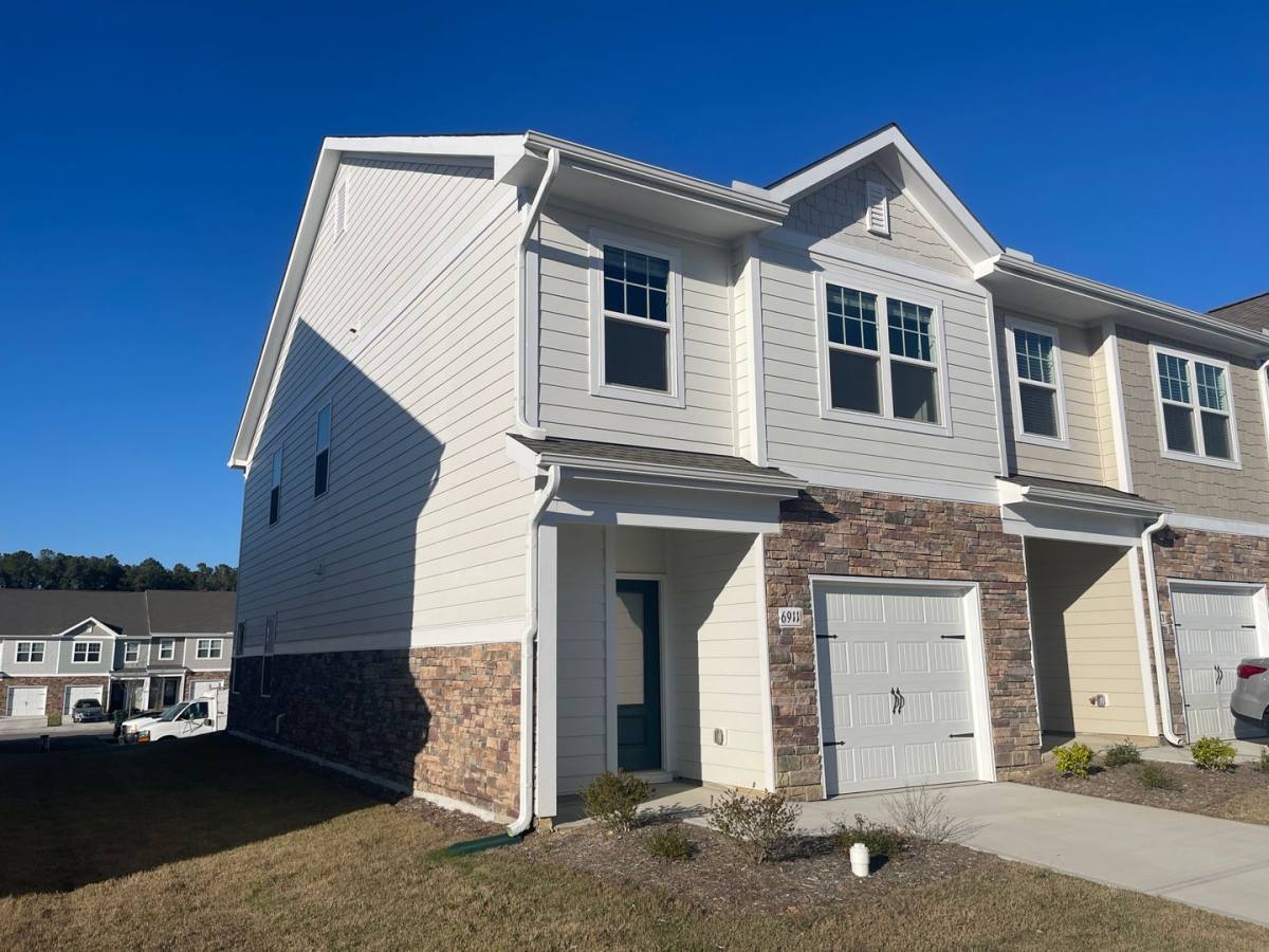 Townhouse for rent at 6911 Outfall Point Lane, Raleigh, NC 27616